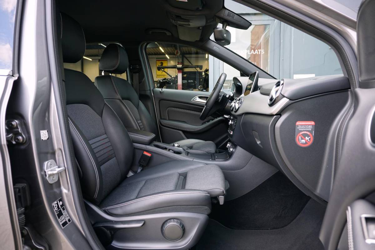 Mercedes-Benz B-Klasse Mercedes-Benz B-klasse 180 Prestige + CAMERA / NAVI / CLIMATE CONTROL