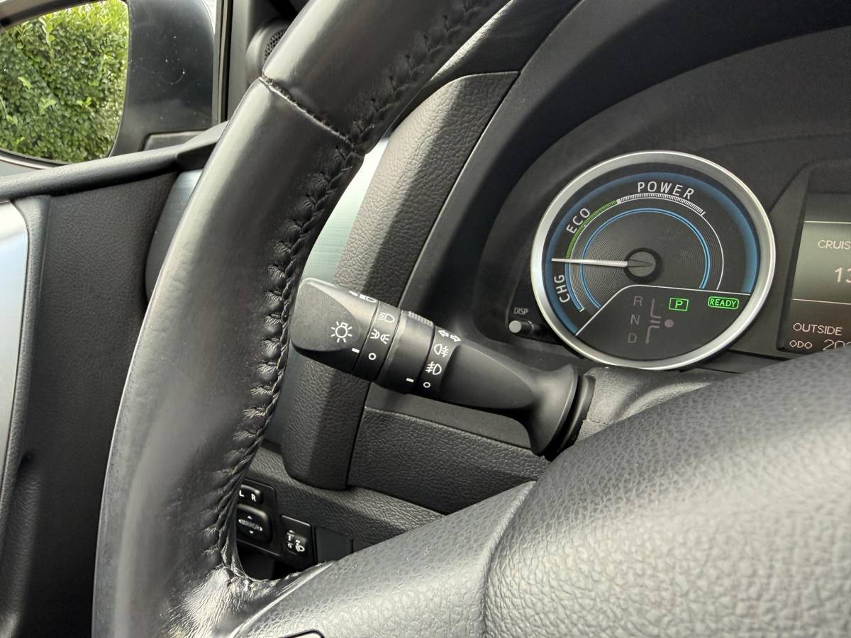 Toyota Auris Toyota Auris Touring Sports 1.8 Hybrid Lease 136PK | Climate Control | Camera | Panoramadak | Lichtmetalen Velgen