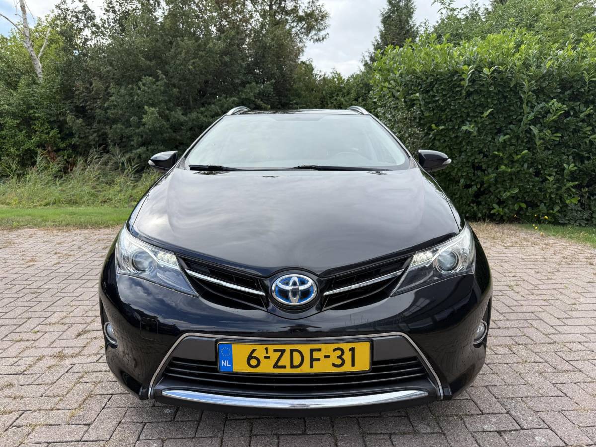 Toyota Auris Toyota Auris Touring Sports 1.8 Hybrid Lease 136PK | Climate Control | Camera | Panoramadak | Lichtmetalen Velgen