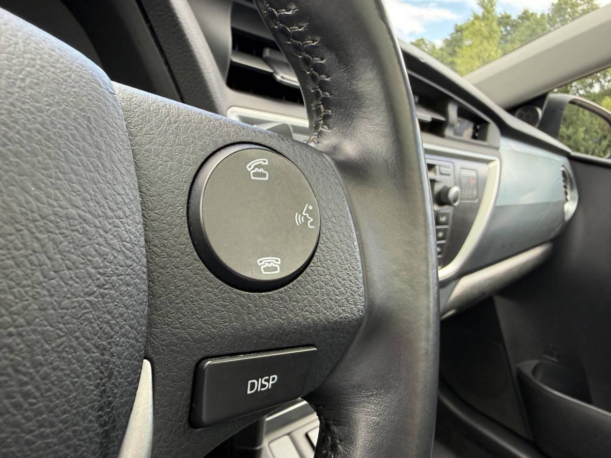 Toyota Auris Toyota Auris Touring Sports 1.8 Hybrid Lease 136PK | Climate Control | Camera | Panoramadak | Lichtmetalen Velgen