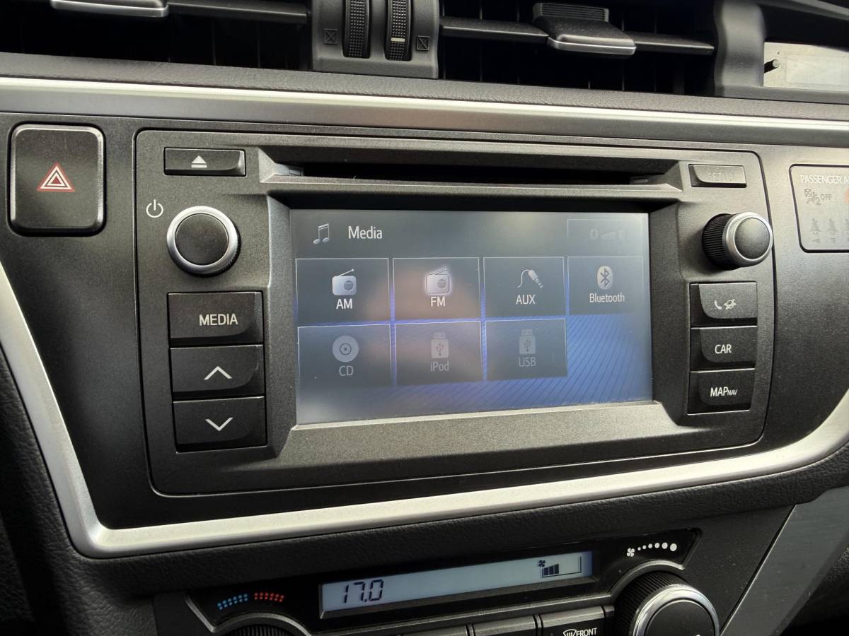 Toyota Auris Toyota Auris Touring Sports 1.8 Hybrid Lease 136PK | Climate Control | Camera | Panoramadak | Lichtmetalen Velgen