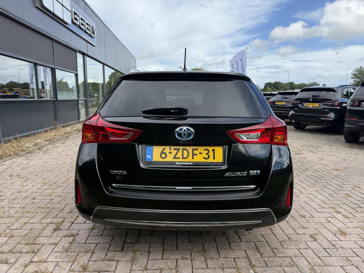 Toyota Auris Toyota Auris Touring Sports 1.8 Hybrid Lease 136PK | Climate Control | Camera | Panoramadak | Lichtmetalen Velgen