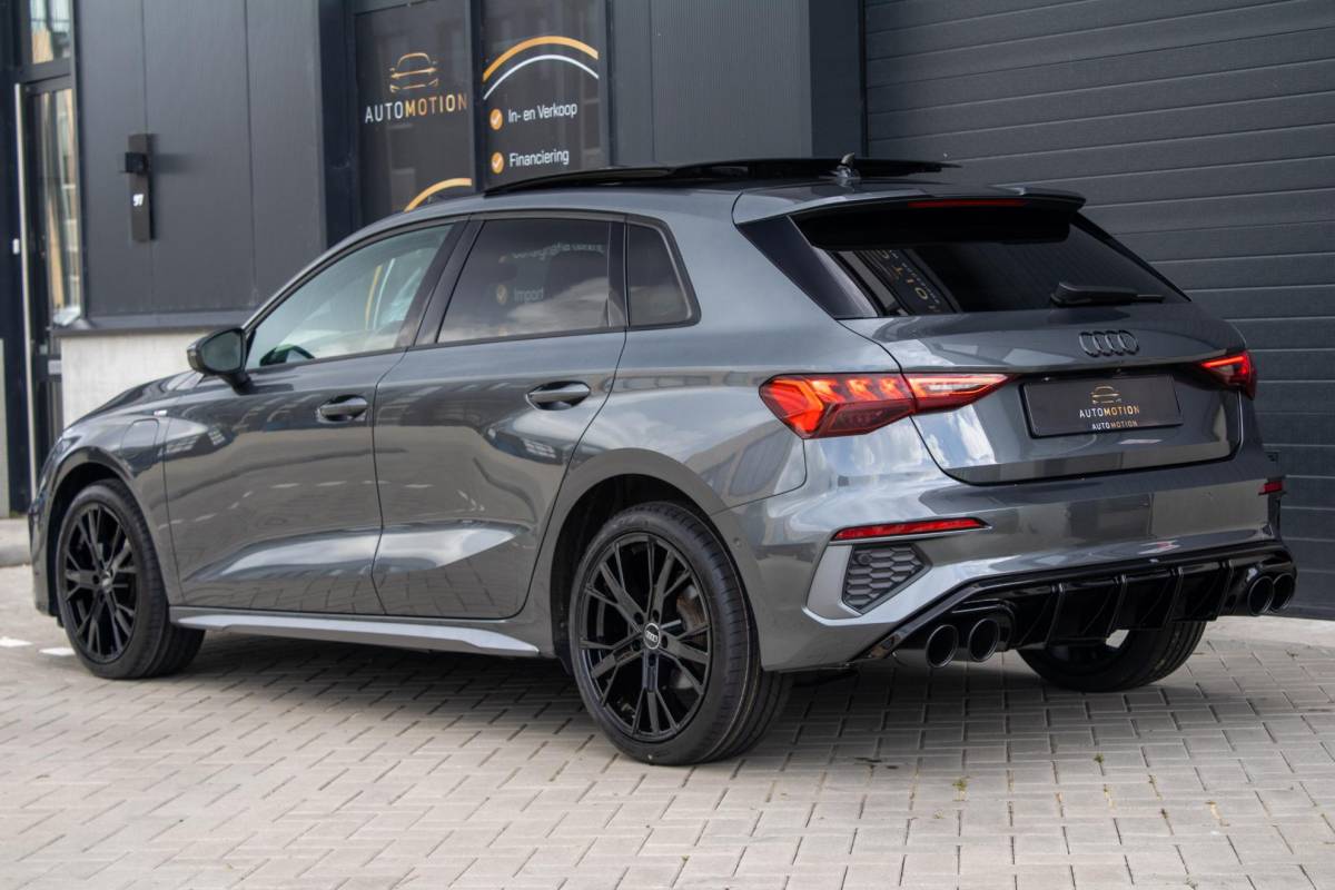 Audi A3 Audi A3 Sportback 40 TFSIe Sline Pano Maxton B&O ACC Parkeerhulp Keyless
