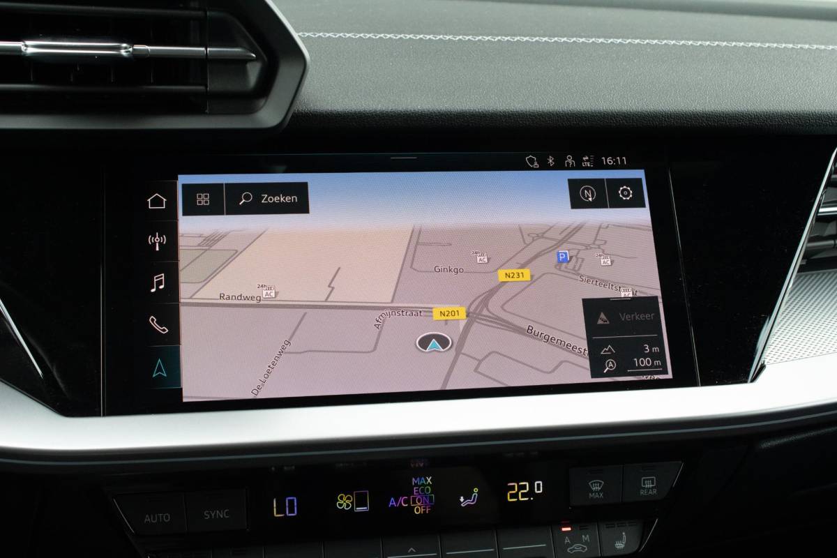 Audi A3 Audi A3 Sportback 40 TFSIe Sline Pano Maxton B&O ACC Parkeerhulp Keyless
