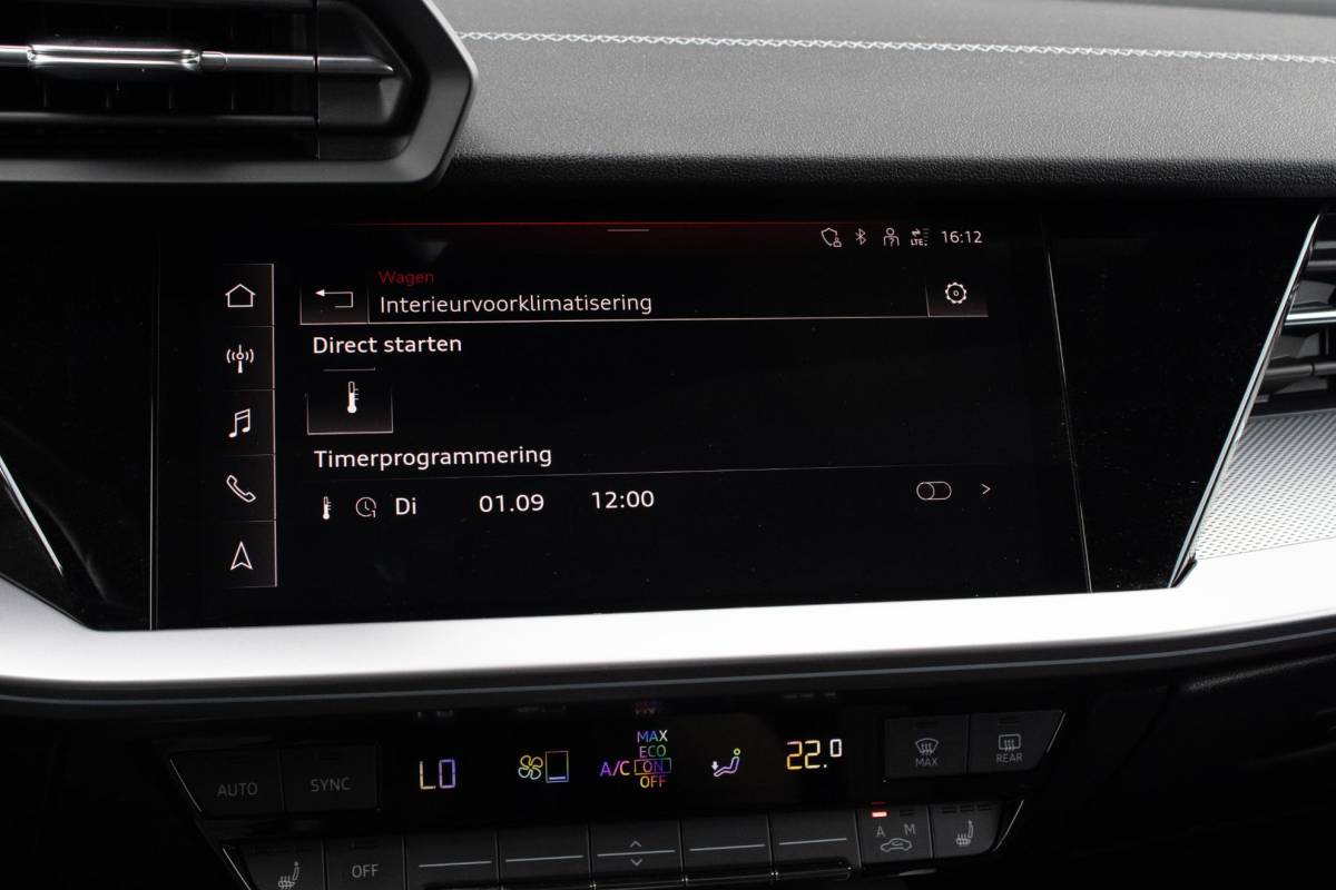 Audi A3 Audi A3 Sportback 40 TFSIe Sline Pano Maxton B&O ACC Parkeerhulp Keyless