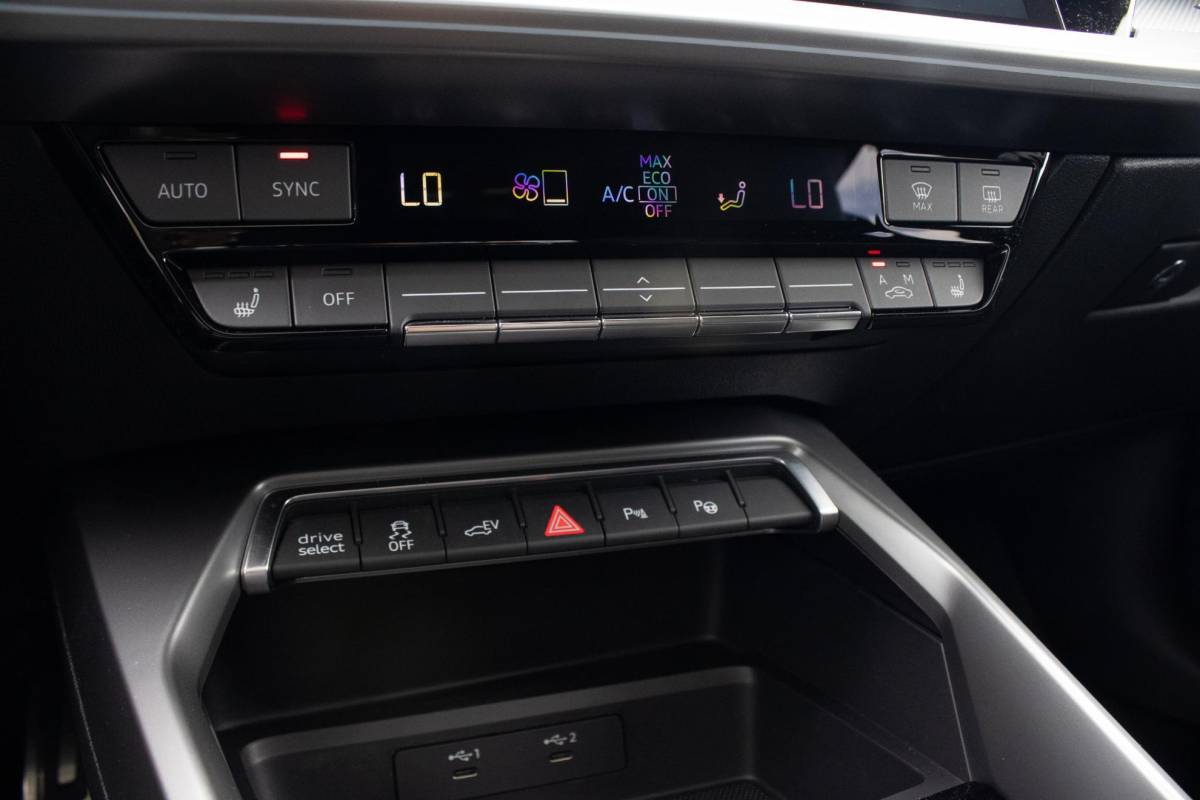 Audi A3 Audi A3 Sportback 40 TFSIe Sline Pano Maxton B&O ACC Parkeerhulp Keyless