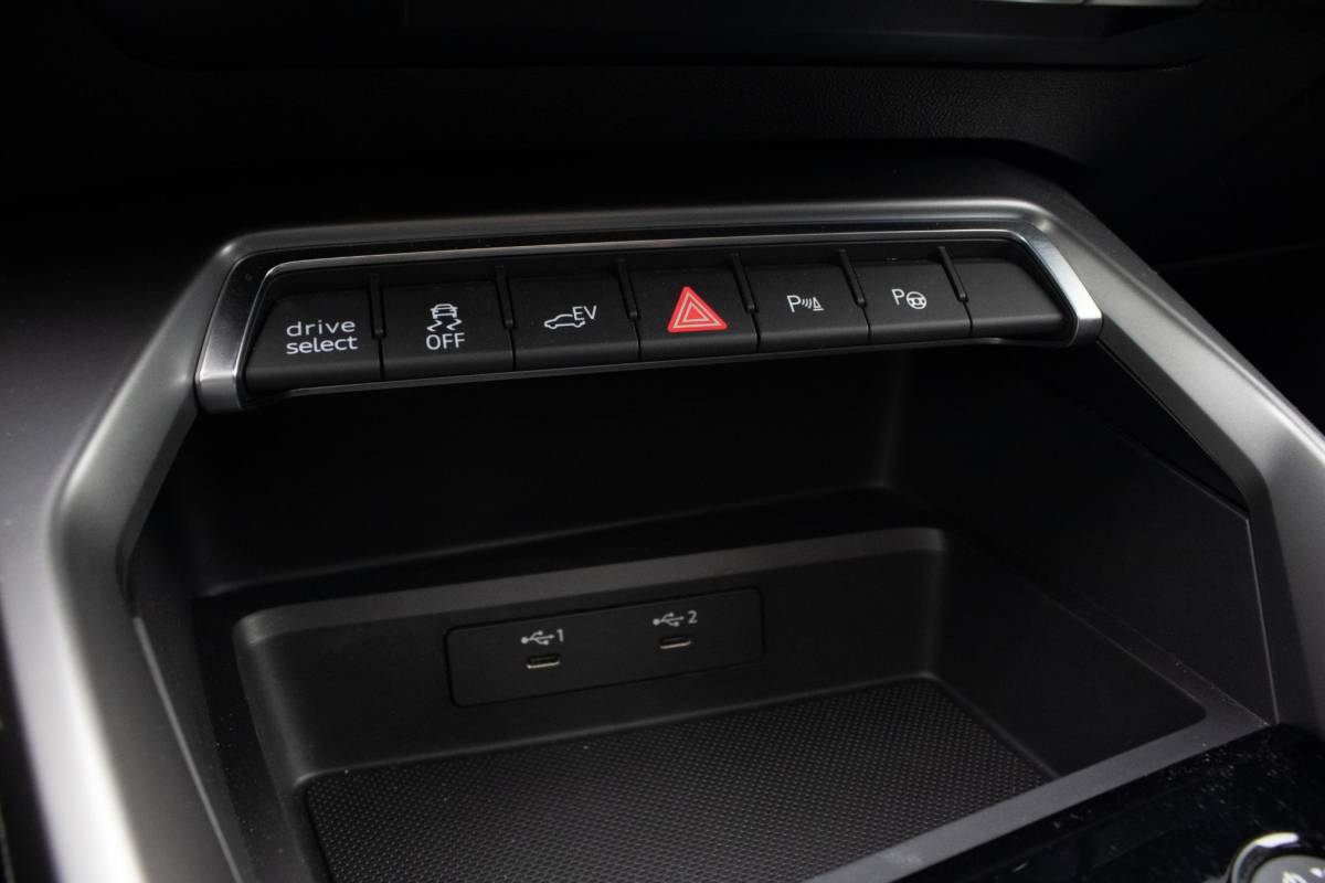 Audi A3 Audi A3 Sportback 40 TFSIe Sline Pano Maxton B&O ACC Parkeerhulp Keyless
