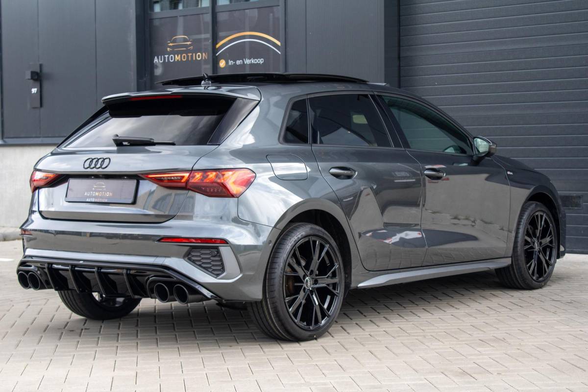 Audi A3 Audi A3 Sportback 40 TFSIe Sline Pano Maxton B&O ACC Parkeerhulp Keyless