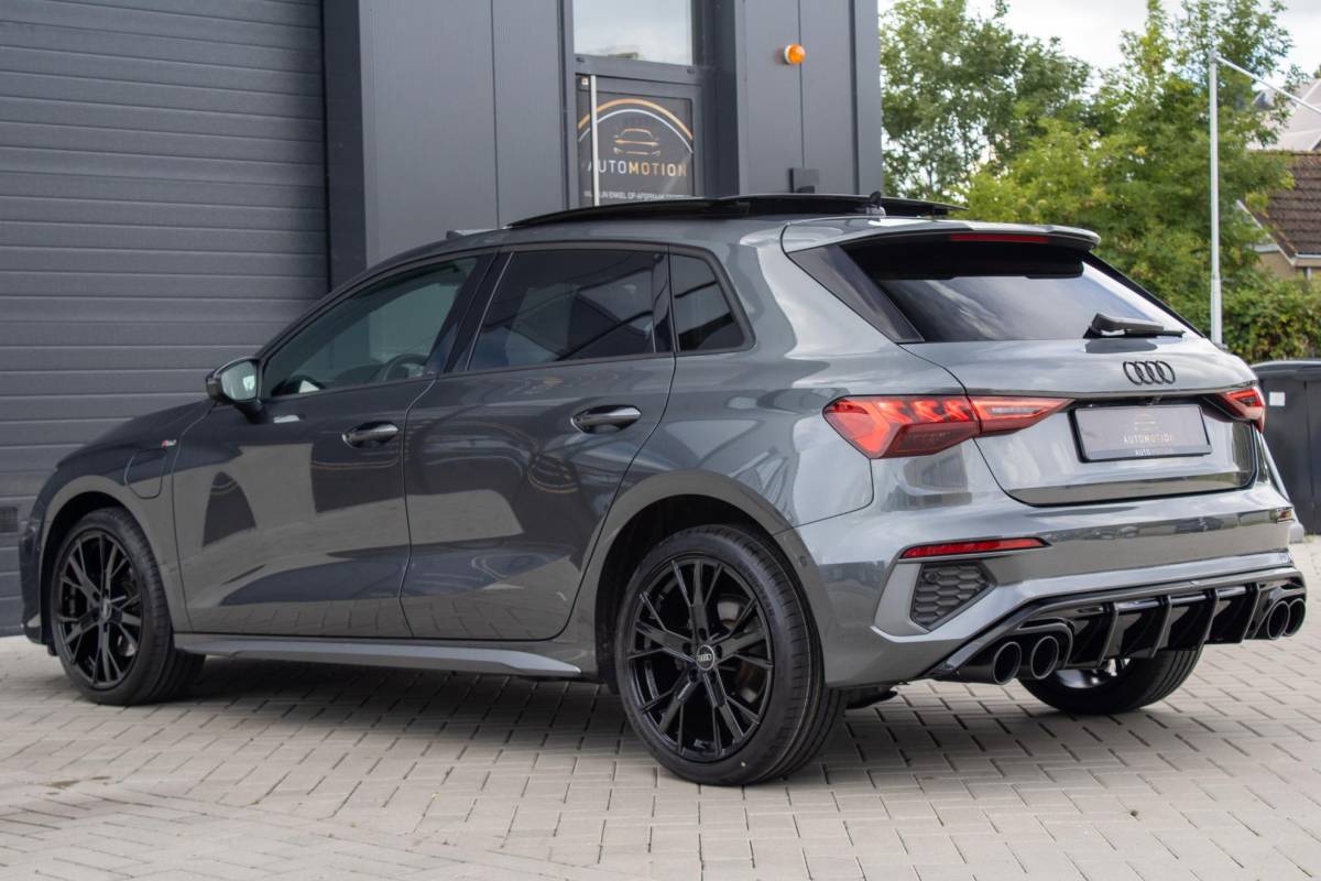 Audi A3 Audi A3 Sportback 40 TFSIe Sline Pano Maxton B&O ACC Parkeerhulp Keyless