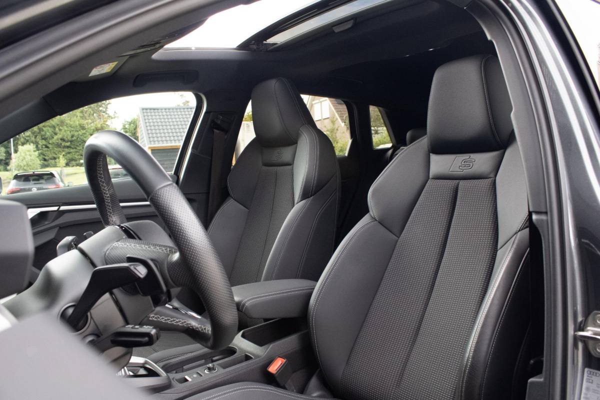 Audi A3 Audi A3 Sportback 40 TFSIe Sline Pano Maxton B&O ACC Parkeerhulp Keyless