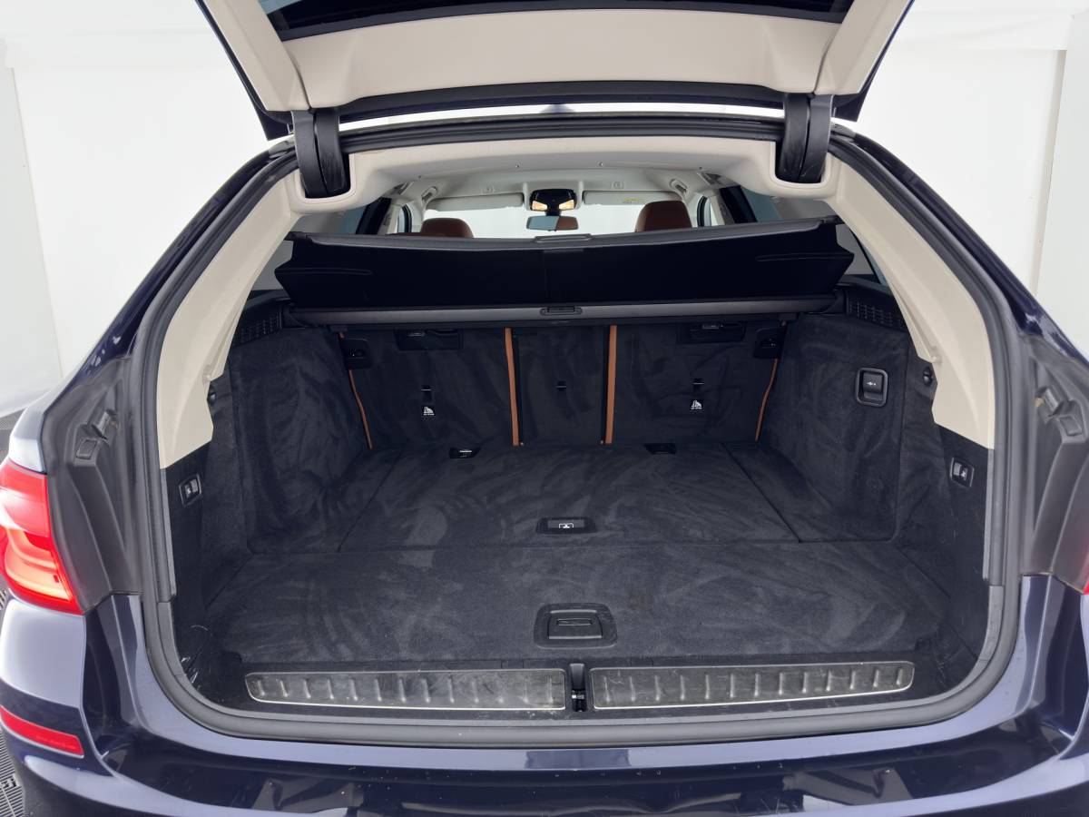 BMW 5 Serie BMW 5-serie Touring 520d Executive Aut. *LEATHER | FULL-LED | NAVI-FULLMAP | COMFORT-SEATS | PRIVACY-GLASS | ECC | PDC | CRUISE | 17”ALU*