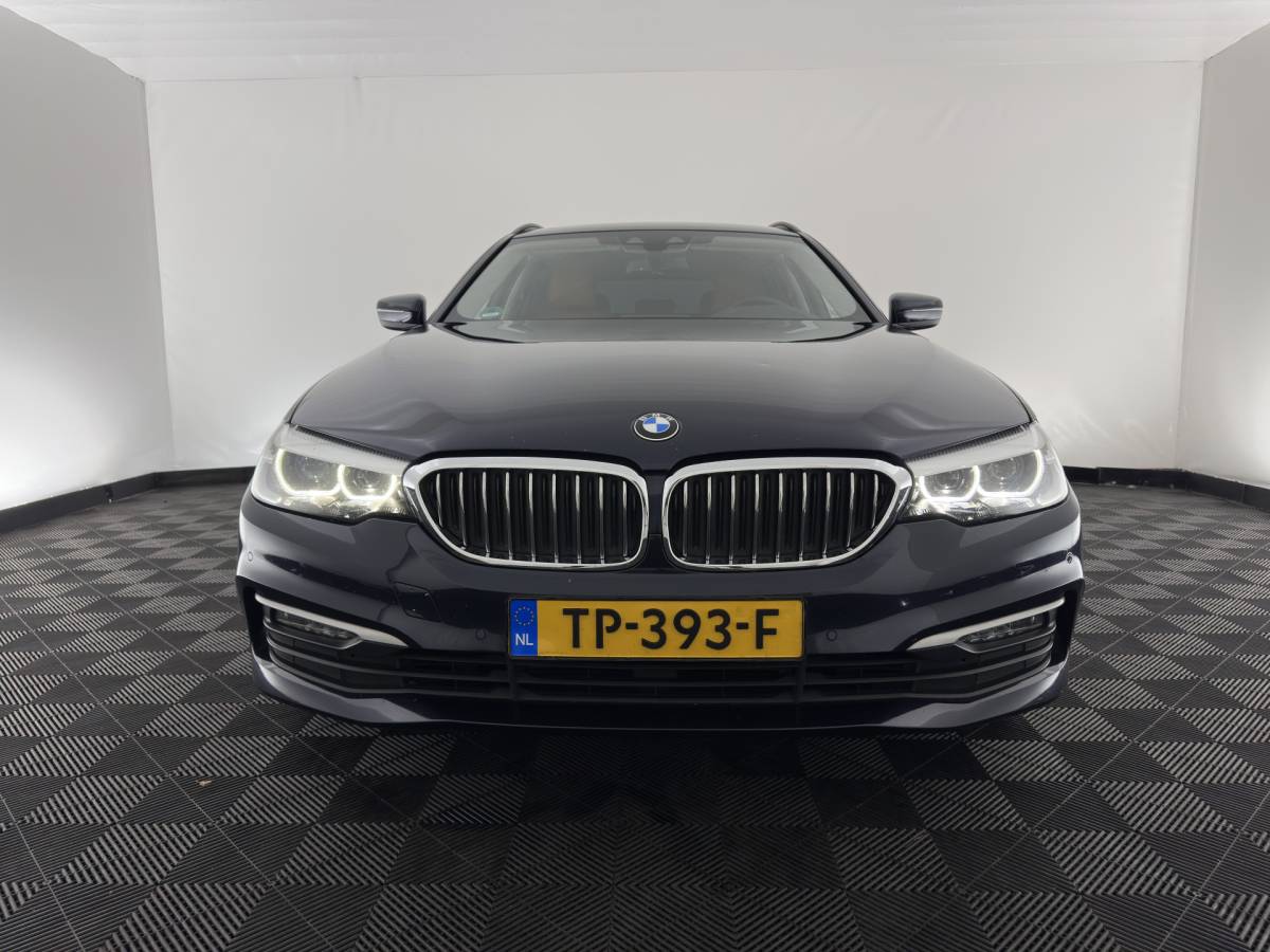 BMW 5 Serie BMW 5-serie Touring 520d Executive Aut. *LEATHER | FULL-LED | NAVI-FULLMAP | COMFORT-SEATS | PRIVACY-GLASS | ECC | PDC | CRUISE | 17”ALU*