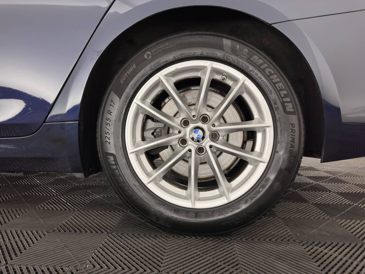 BMW 5 Serie BMW 5-serie Touring 520d Executive Aut. *LEATHER | FULL-LED | NAVI-FULLMAP | COMFORT-SEATS | PRIVACY-GLASS | ECC | PDC | CRUISE | 17”ALU*