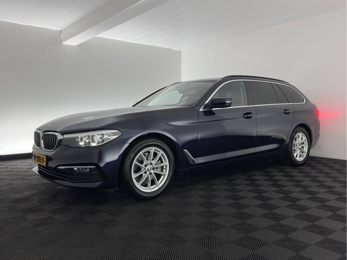 BMW 5 Serie BMW 5-serie Touring 520d Executive Aut. *LEATHER | FULL-LED | NAVI-FULLMAP | COMFORT-SEATS | PRIVACY-GLASS | ECC | PDC | CRUISE | 17”ALU*