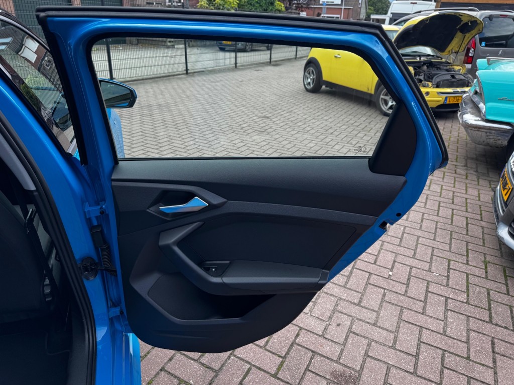 Audi A1 Sportback Audi A1 SPORTBACK 30 TFSI PRO LINE S / CARPLAY / CRUISE / MATRIX-LED / RIJKLAAR!