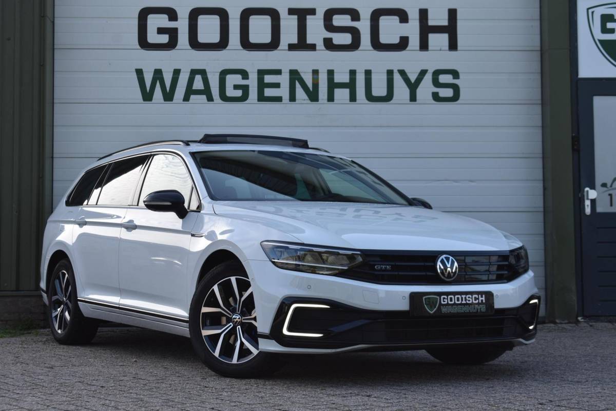 Volkswagen Passat Volkswagen Passat Variant 1.4 TSI PHEV GTE Business | Trekhaak | Massagestoelen | Pano |