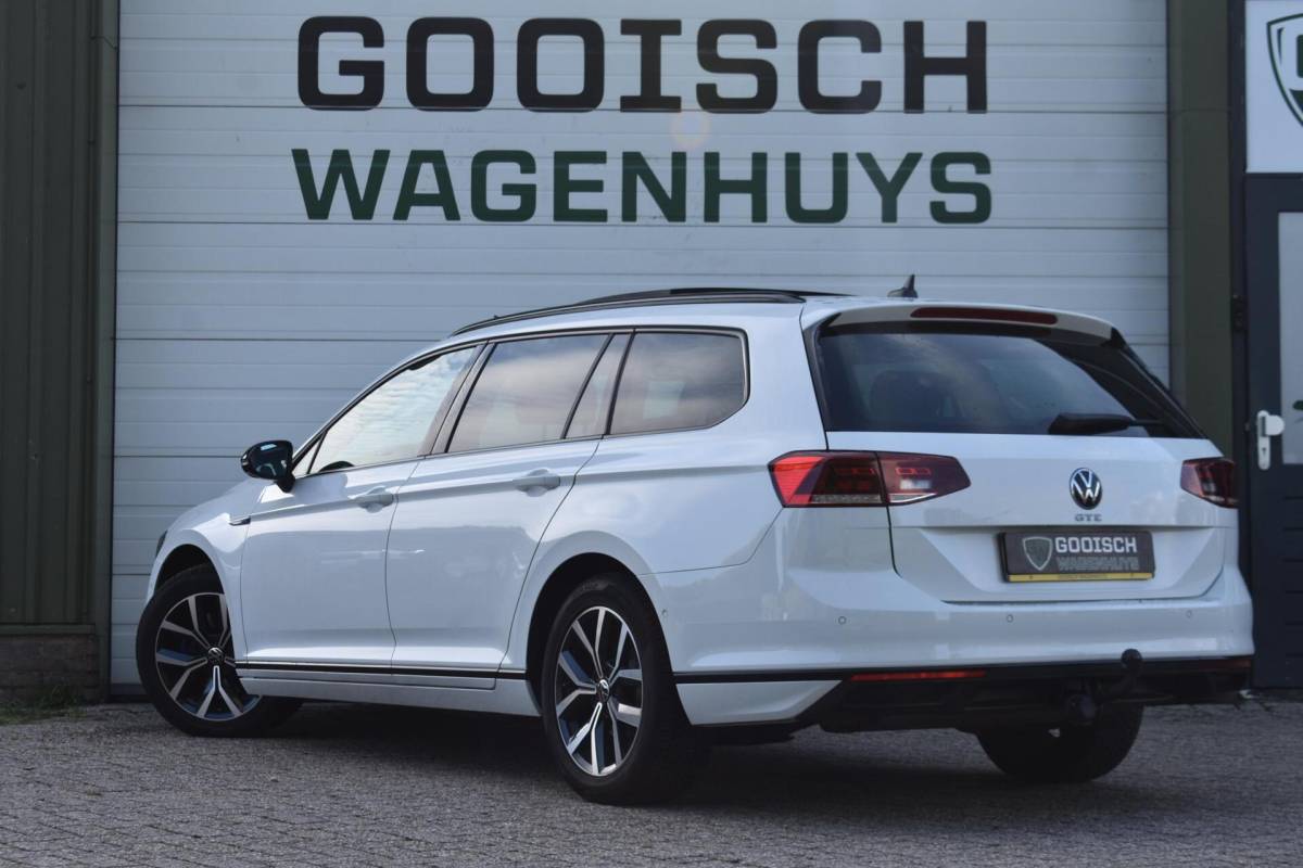 Volkswagen Passat Volkswagen Passat Variant 1.4 TSI PHEV GTE Business | Trekhaak | Massagestoelen | Pano |