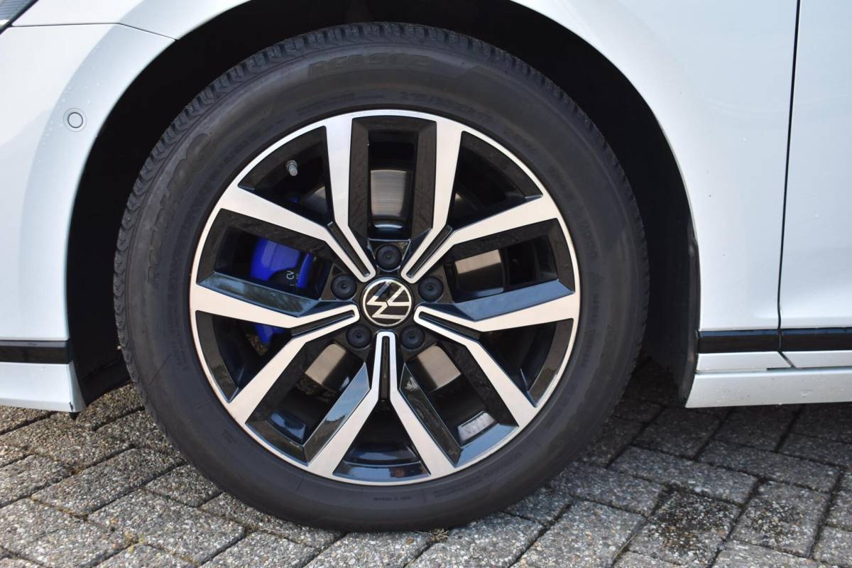 Volkswagen Passat Volkswagen Passat Variant 1.4 TSI PHEV GTE Business | Trekhaak | Massagestoelen | Pano |