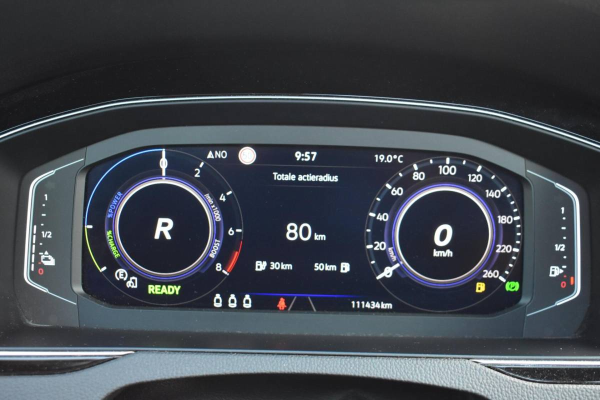 Volkswagen Passat Volkswagen Passat Variant 1.4 TSI PHEV GTE Business | Trekhaak | Massagestoelen | Pano |