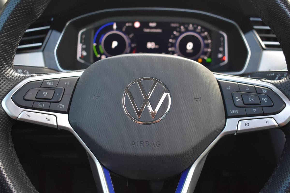 Volkswagen Passat Volkswagen Passat Variant 1.4 TSI PHEV GTE Business | Trekhaak | Massagestoelen | Pano |