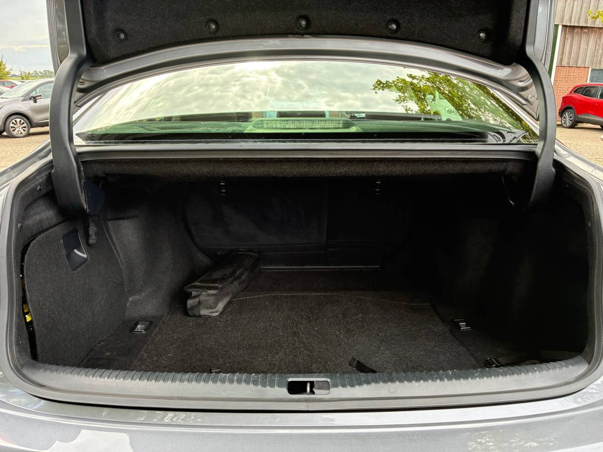 Lexus IS Lexus IS 300h Business Hybride | Xenon + Leder + Navi nu €13.975,-!!