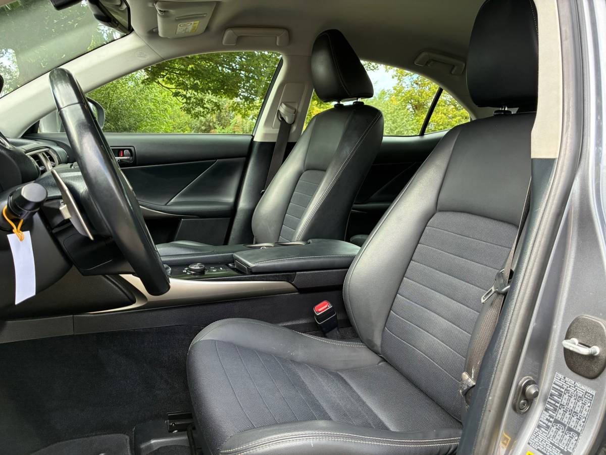 Lexus IS Lexus IS 300h Business Hybride | Xenon + Leder + Navi nu €13.975,-!!
