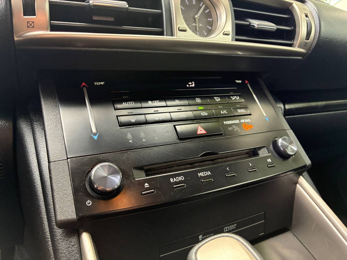 Lexus IS Lexus IS 300h Business Hybride | Xenon + Leder + Navi nu €13.975,-!!