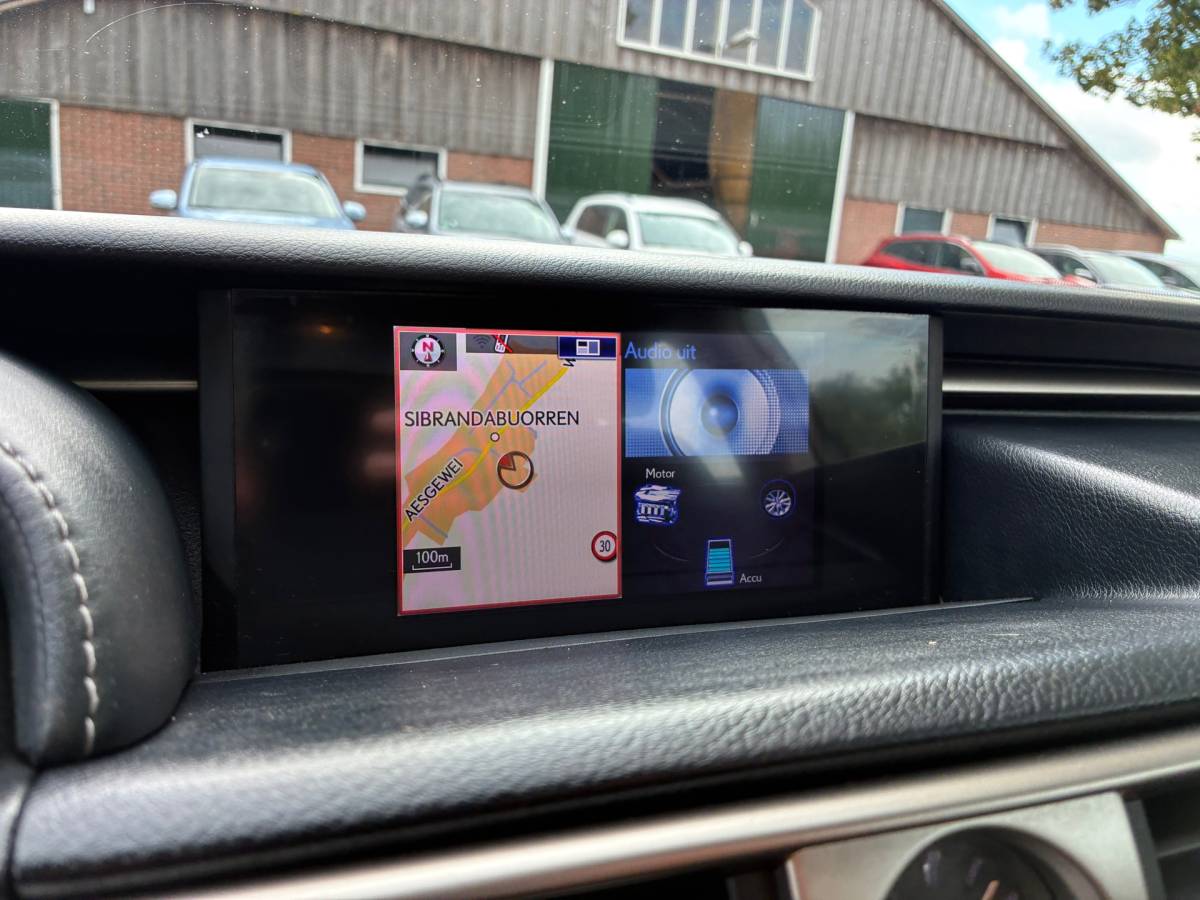 Lexus IS Lexus IS 300h Business Hybride | Xenon + Leder + Navi nu €13.975,-!!
