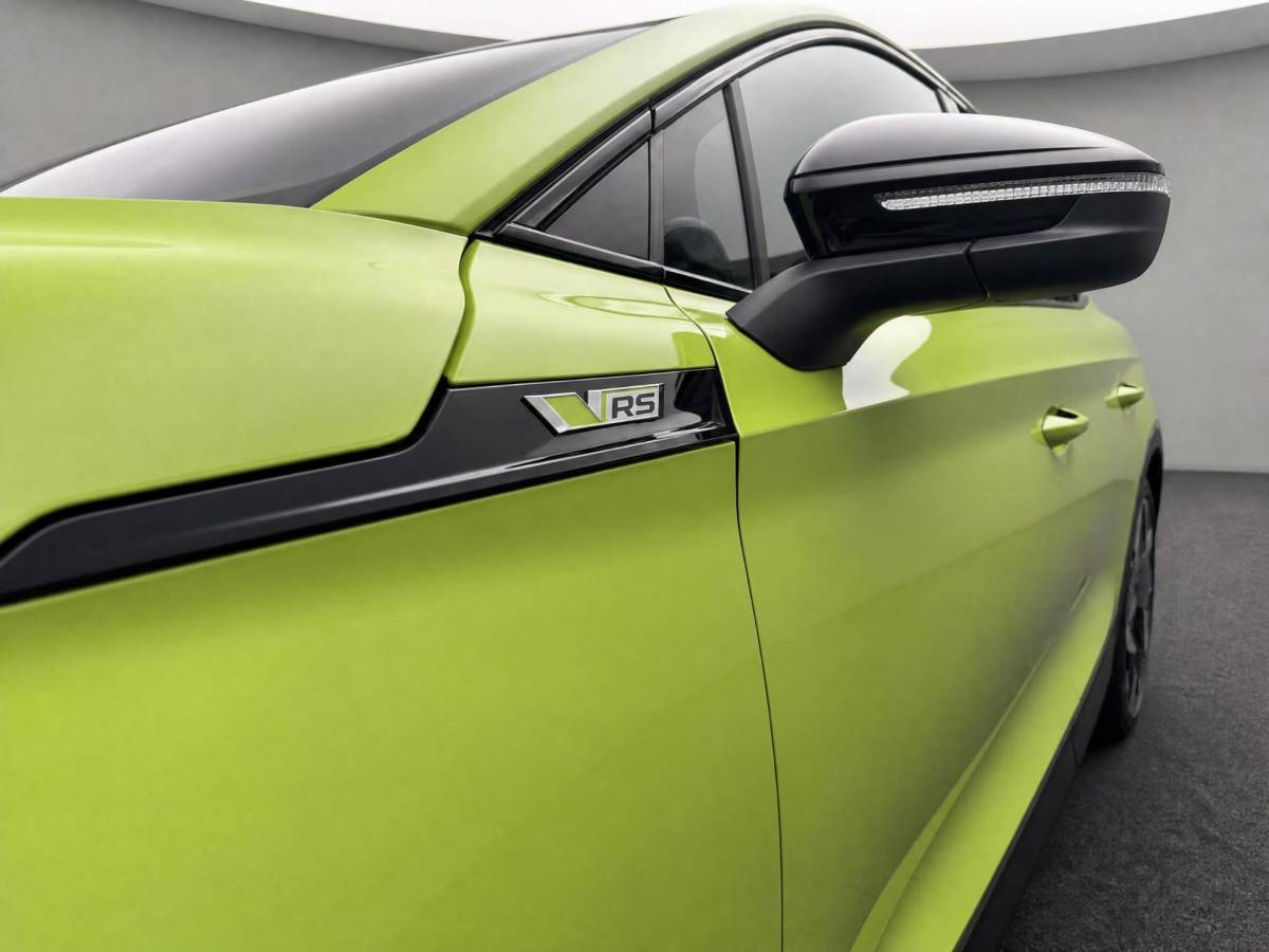 Škoda Elroq Škoda Elroq 85X RS 250kW/340 PK 4×4 Elektrische aandrijving | Business upgrade pakket – advanced | 21″ inch velgen Vision | Trekhaak wegklapbaar | 2500,- inruilvoordeel!!