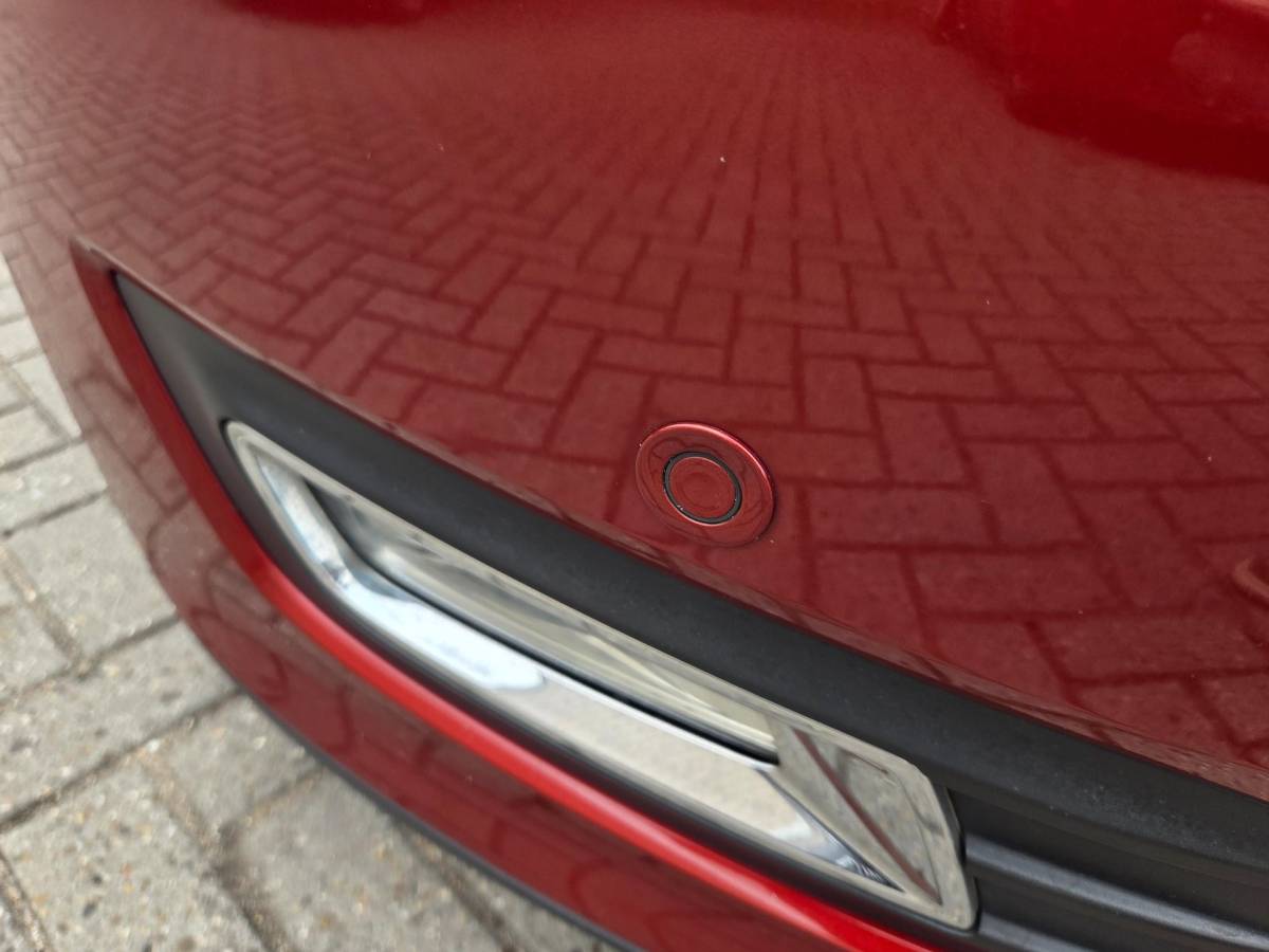 Ford C-MAX Ford C-Max 1.5 Titanium Trekhaak/ Parkeersensoren voor + achter/ Cruise control/ Stuur + stoelverwarming/ Rijklaarprijs!