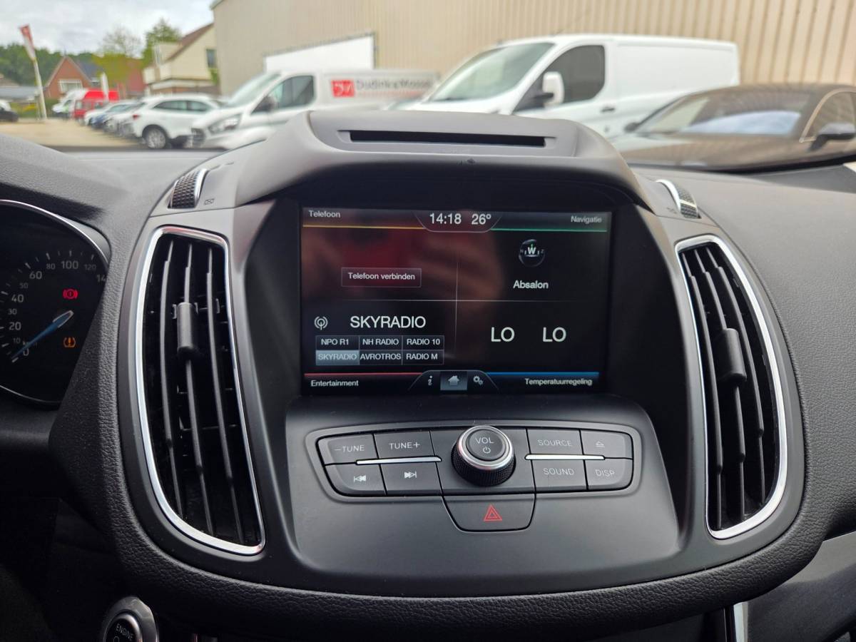 Ford C-MAX Ford C-Max 1.5 Titanium Trekhaak/ Parkeersensoren voor + achter/ Cruise control/ Stuur + stoelverwarming/ Rijklaarprijs!