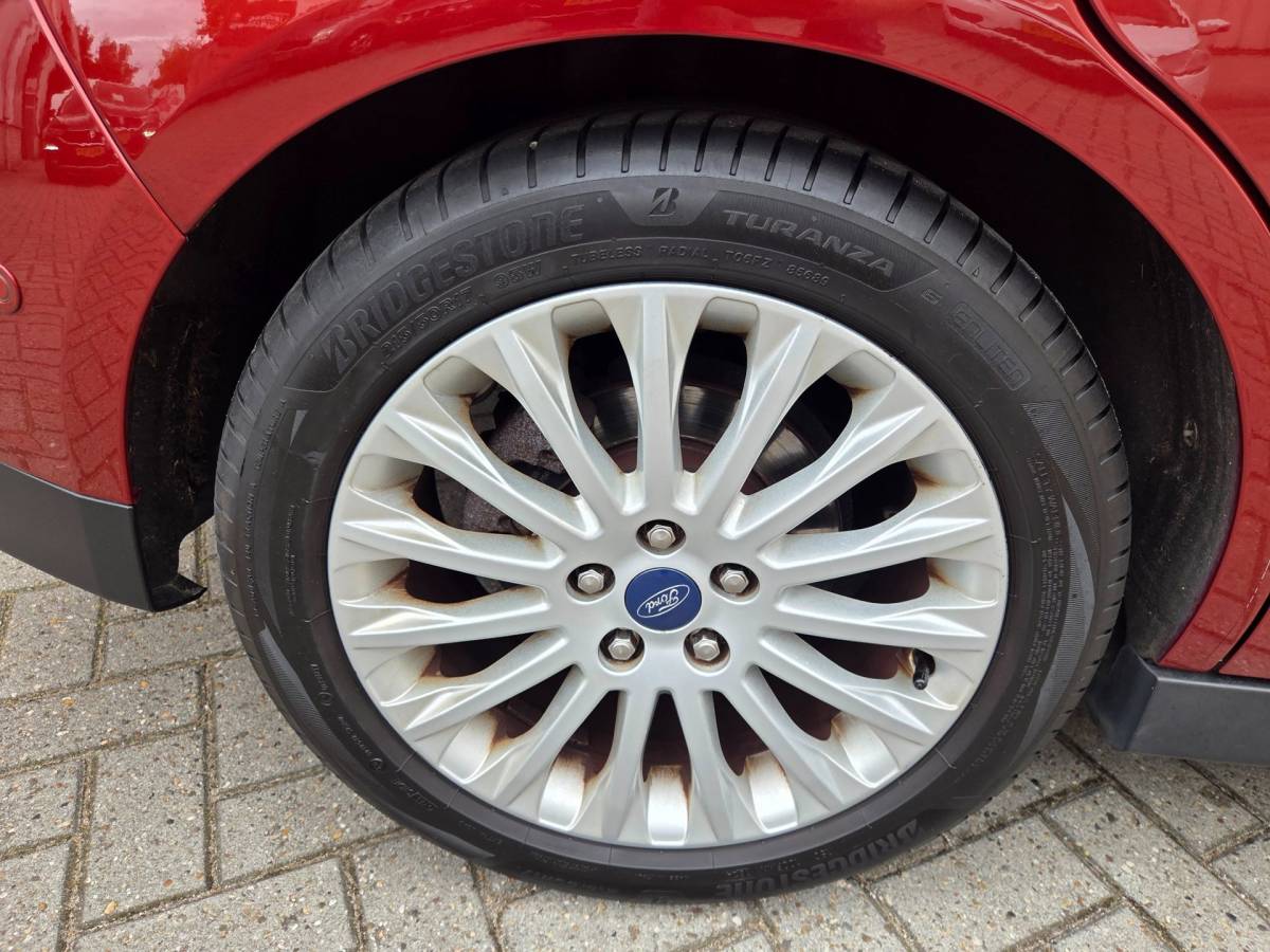 Ford C-MAX Ford C-Max 1.5 Titanium Trekhaak/ Parkeersensoren voor + achter/ Cruise control/ Stuur + stoelverwarming/ Rijklaarprijs!