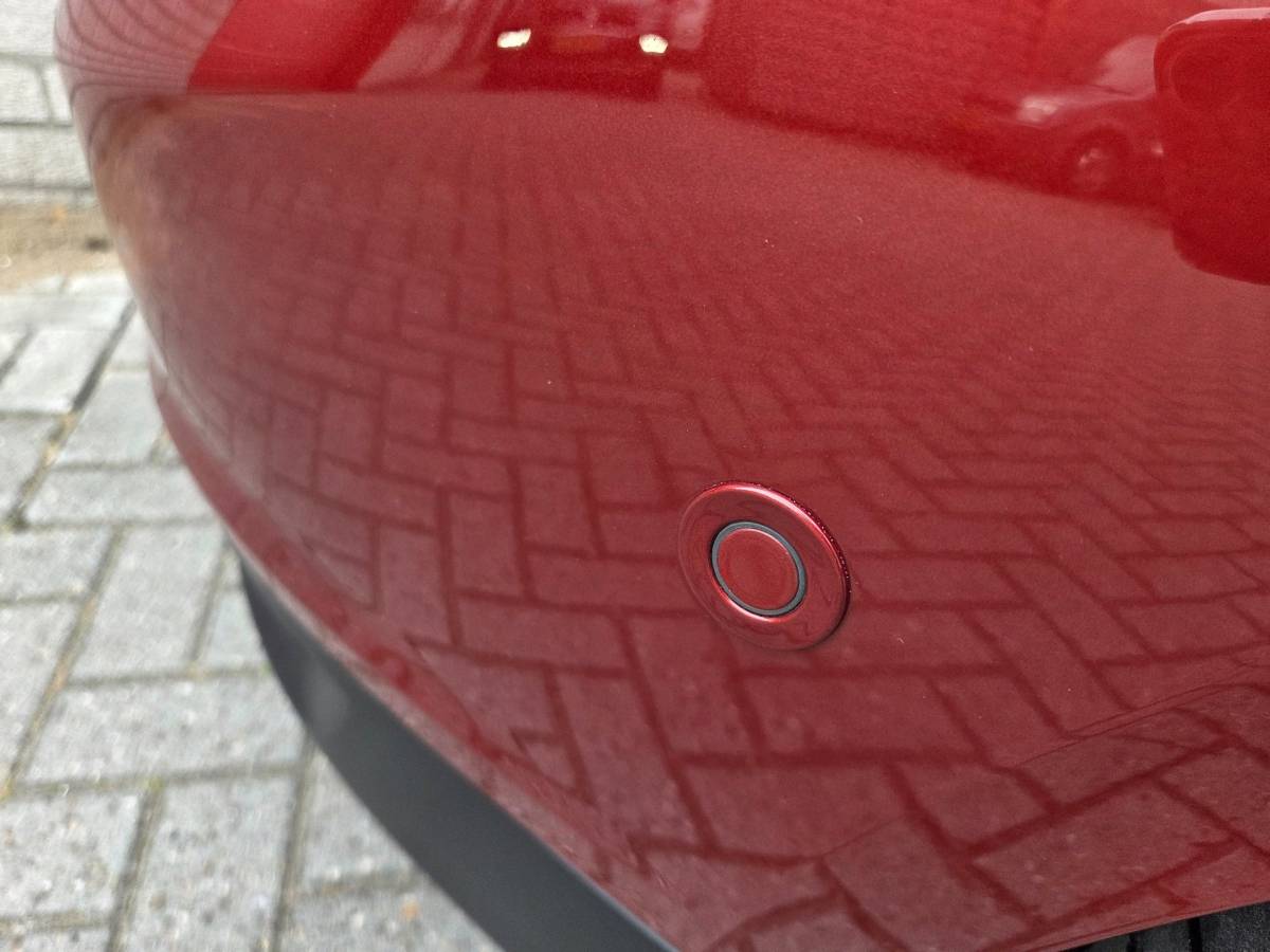 Ford C-MAX Ford C-Max 1.5 Titanium Trekhaak/ Parkeersensoren voor + achter/ Cruise control/ Stuur + stoelverwarming/ Rijklaarprijs!