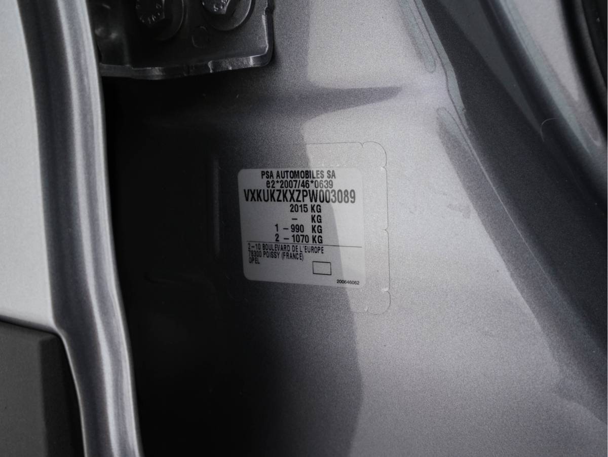Opel Mokka-e Opel Mokka Electric Level 4 50 kWh [3-Fase-11kW] {SoH-95%} (INCL.BTW) Aut. *HEATPUMP | LEATHER-FABRIC | DIGI-COCKPIT | FULL-LED | CAMERA | COMFORTSEATS | KEYLESS | DAB+ | ECC | CRUISE | 17”ALU*