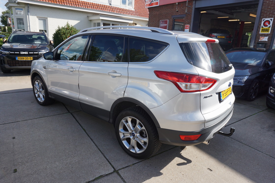Ford Kuga Ford Kuga 1.6 Automaat Titanium Plus 4WD el.achterklep