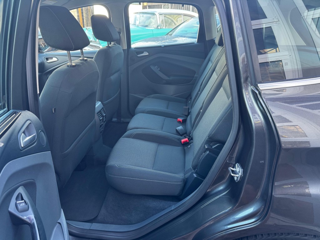 Ford C-MAX Ford C-max 1.0 ECOBOOST 125PK EDITION PLUS / AIRCO / CRUISE / CAMERA / TREKHAAK / PDC