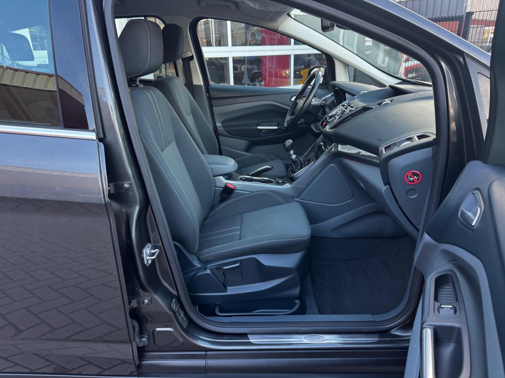 Ford C-MAX Ford C-max 1.0 ECOBOOST 125PK EDITION PLUS / AIRCO / CRUISE / CAMERA / TREKHAAK / PDC