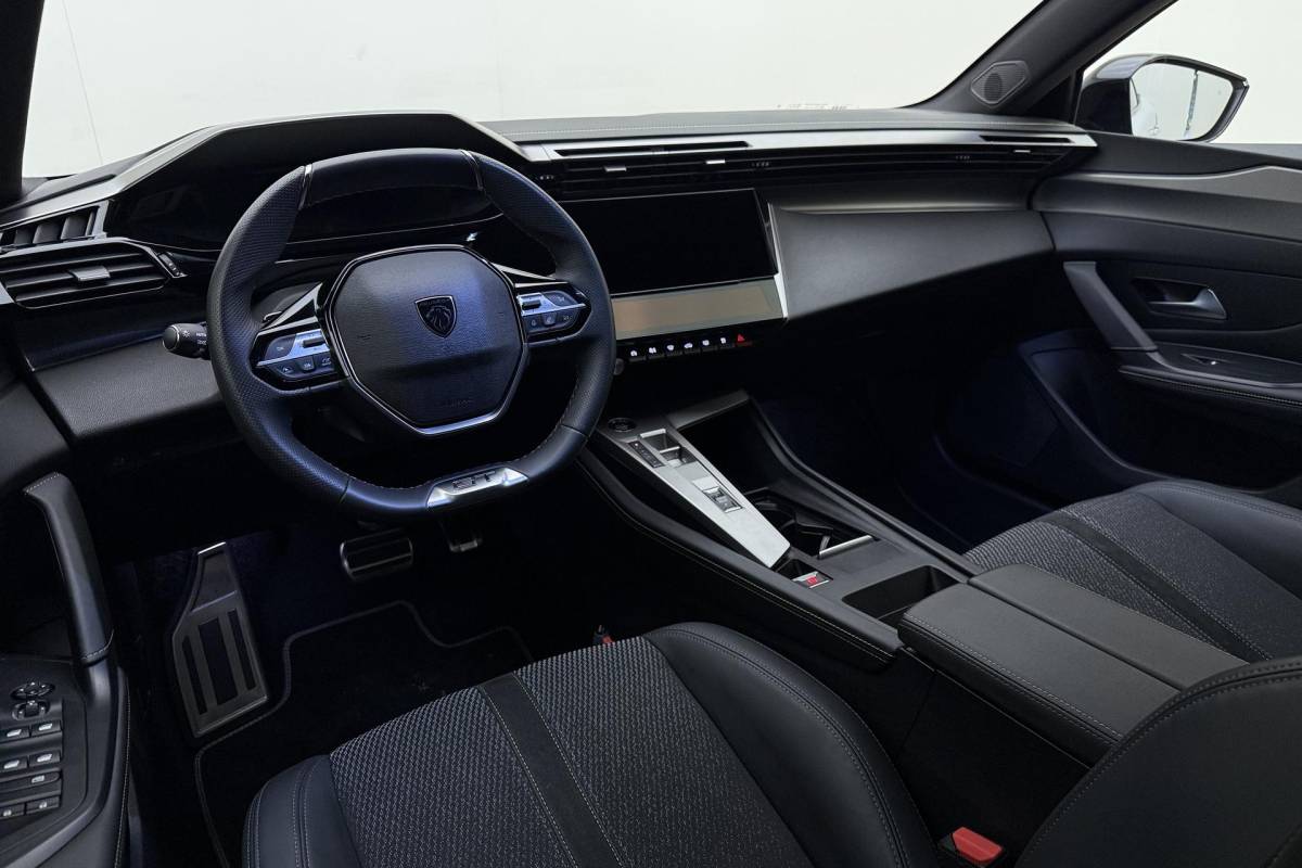 Peugeot 408 Peugeot 408 1.2 Hybrid 145 e-DCS6 GT Navigatie | Cruise Control Adaptief | Electrische Achterklep | Stuurverwarming | Climate Control