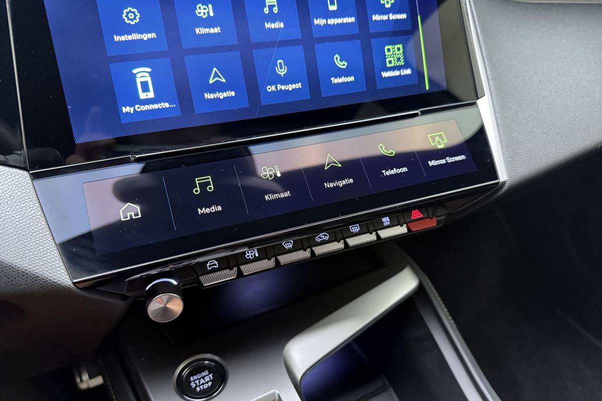 Peugeot 408 Peugeot 408 1.2 Hybrid 145 e-DCS6 GT Navigatie | Cruise Control Adaptief | Electrische Achterklep | Stuurverwarming | Climate Control