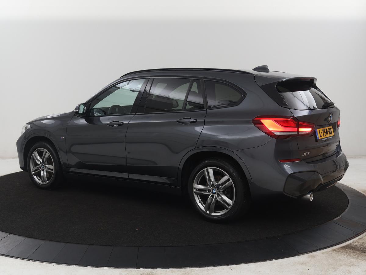 BMW X1 BMW X1 sDrive18i High Executive M-sport | Head-up | Half Leder | Adaptive cruise |  Full LED | Climate control | Stoelverwarming | Navigatie | Park assist | Camera |