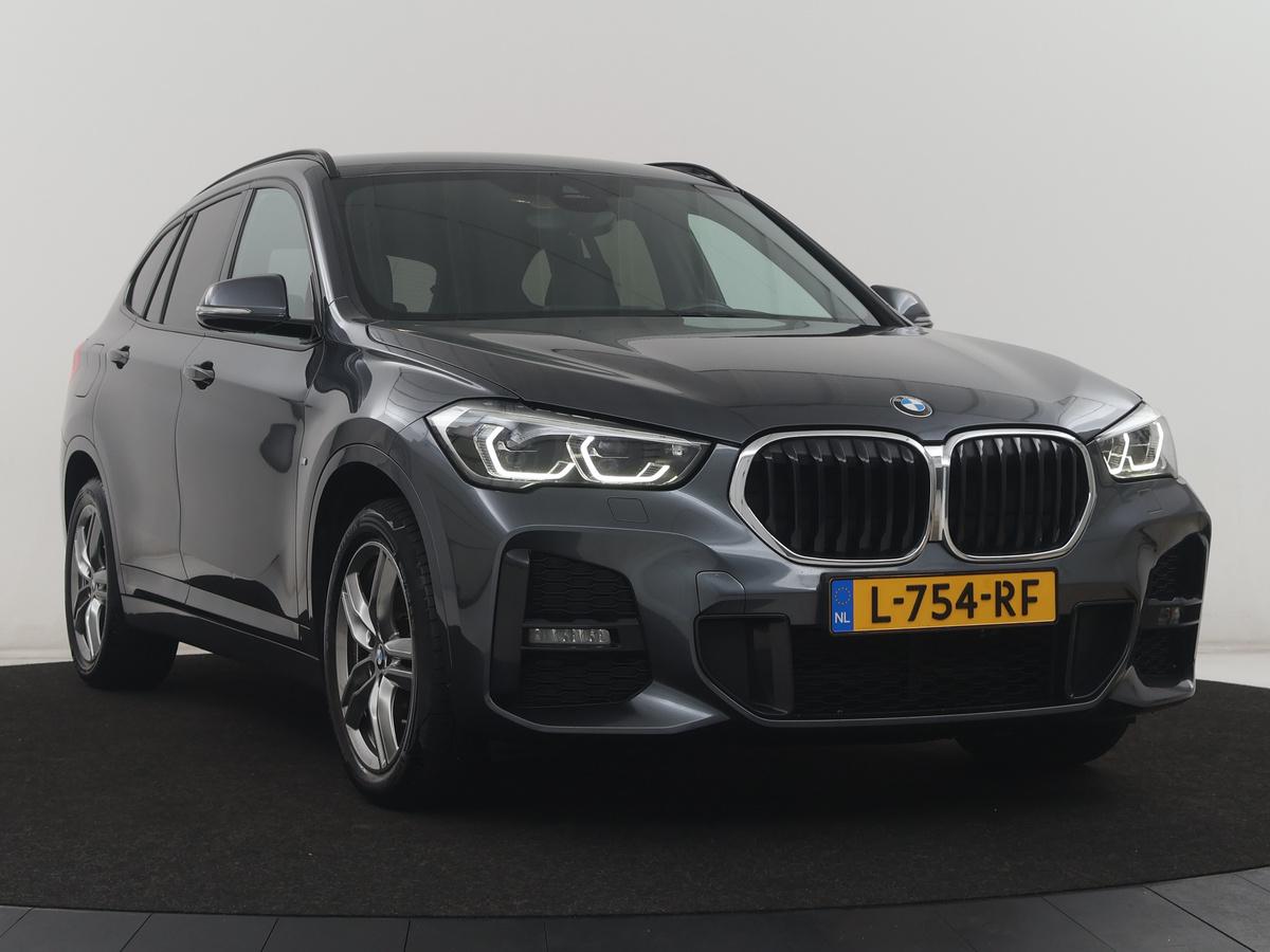 BMW X1 BMW X1 sDrive18i High Executive M-sport | Head-up | Half Leder | Adaptive cruise |  Full LED | Climate control | Stoelverwarming | Navigatie | Park assist | Camera |