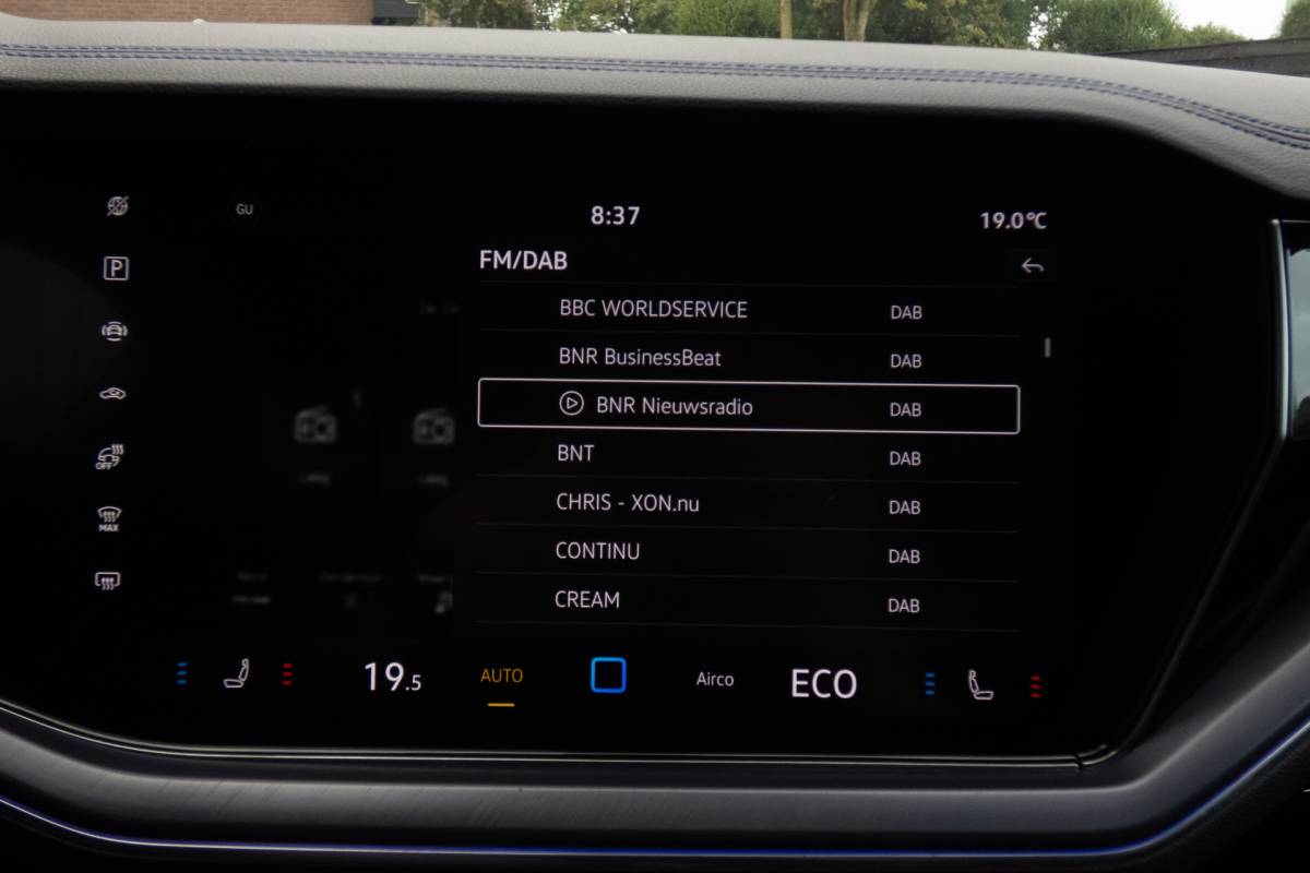 Volkswagen Touareg Volkswagen Touareg 3.0 TSi eHybrid 4MOTION R | Panoramadak | Luchtvering | 360°| HUD | Stoelverwarming & -ventilatie