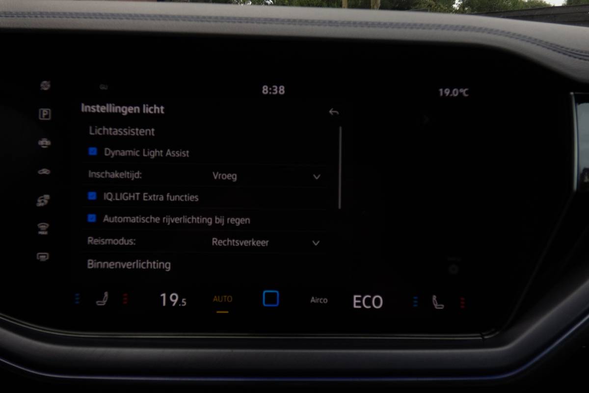 Volkswagen Touareg Volkswagen Touareg 3.0 TSi eHybrid 4MOTION R | Panoramadak | Luchtvering | 360°| HUD | Stoelverwarming & -ventilatie
