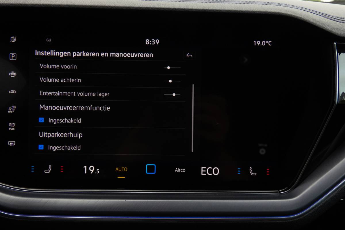 Volkswagen Touareg Volkswagen Touareg 3.0 TSi eHybrid 4MOTION R | Panoramadak | Luchtvering | 360°| HUD | Stoelverwarming & -ventilatie