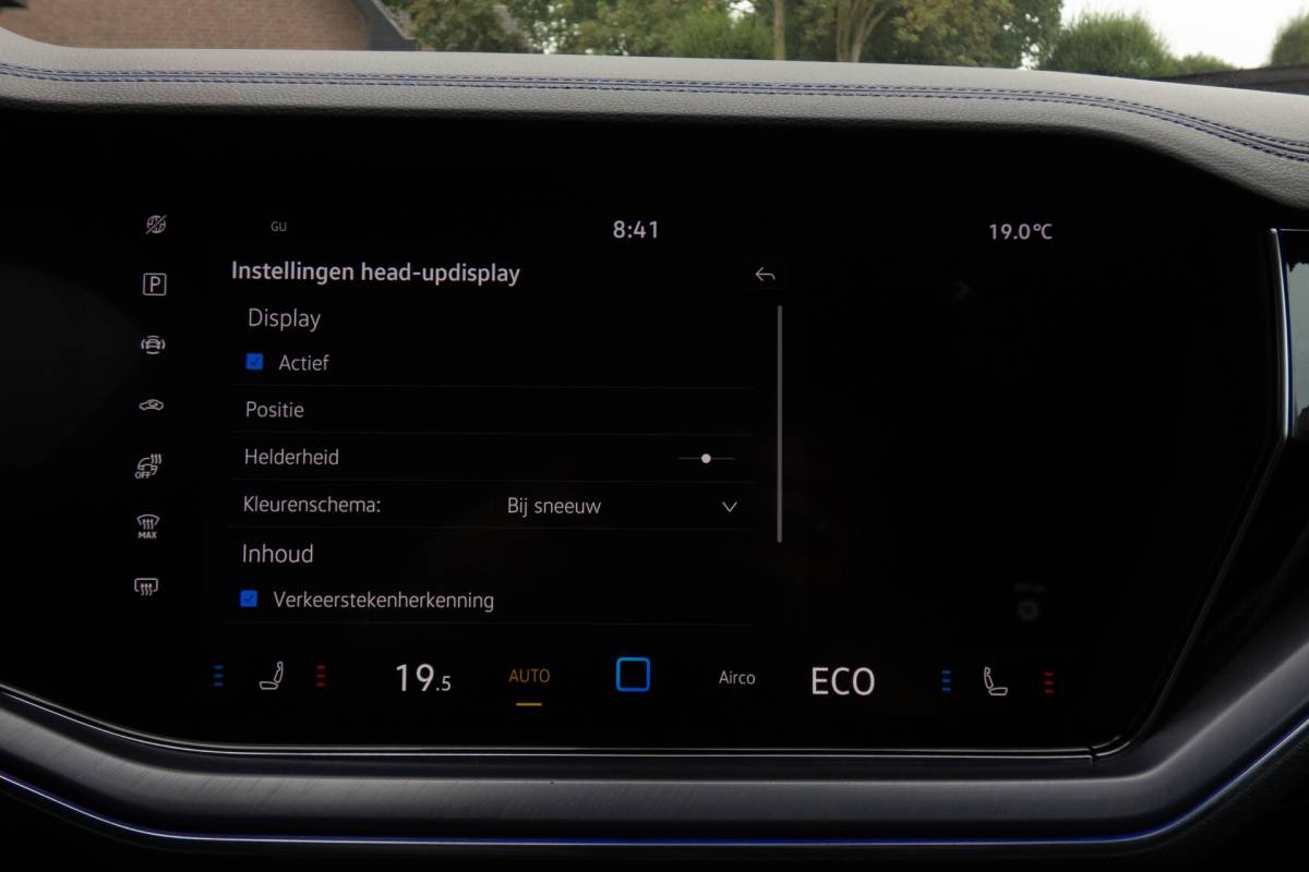 Volkswagen Touareg Volkswagen Touareg 3.0 TSi eHybrid 4MOTION R | Panoramadak | Luchtvering | 360°| HUD | Stoelverwarming & -ventilatie