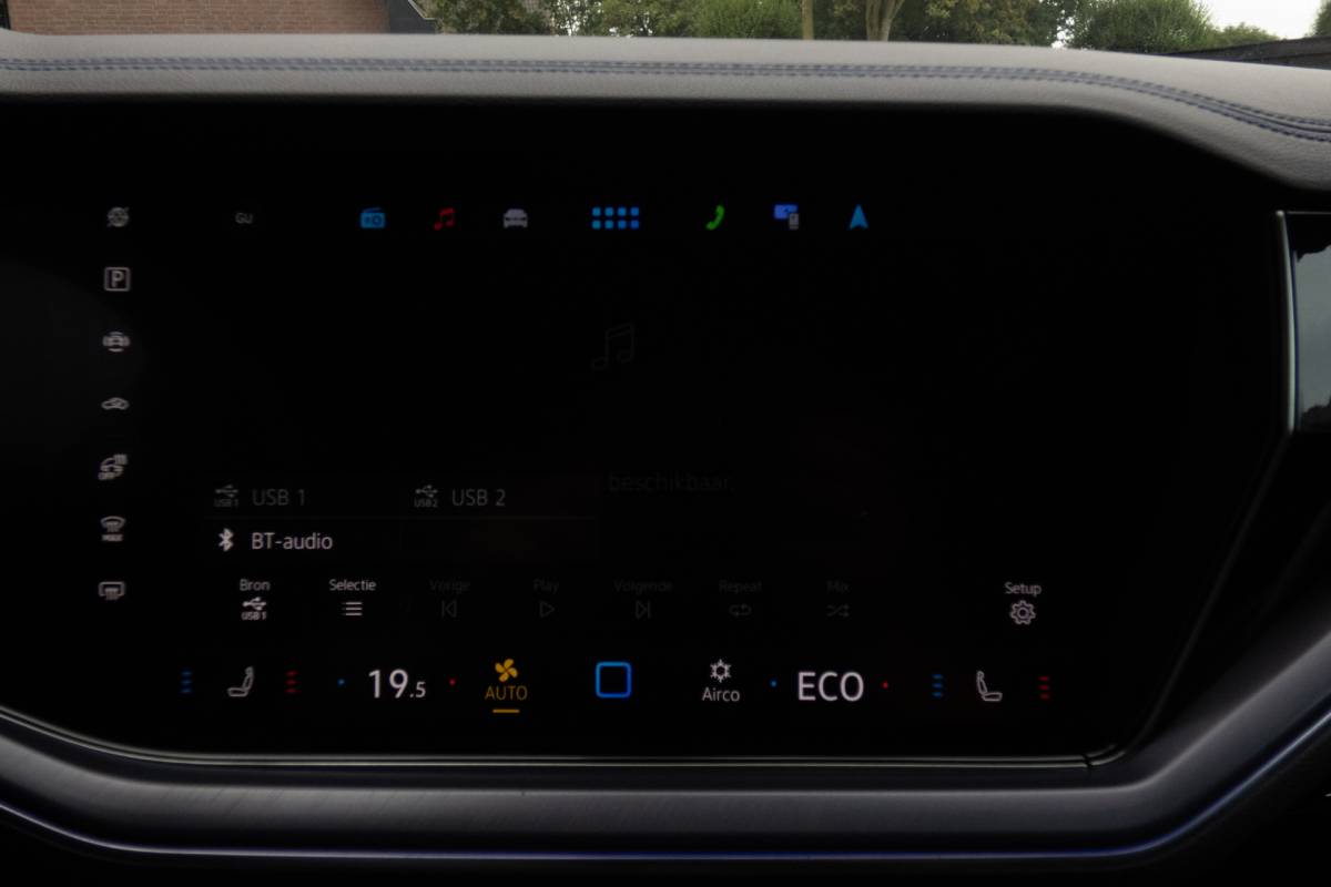 Volkswagen Touareg Volkswagen Touareg 3.0 TSi eHybrid 4MOTION R | Panoramadak | Luchtvering | 360°| HUD | Stoelverwarming & -ventilatie