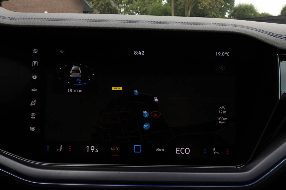 Volkswagen Touareg Volkswagen Touareg 3.0 TSi eHybrid 4MOTION R | Panoramadak | Luchtvering | 360°| HUD | Stoelverwarming & -ventilatie