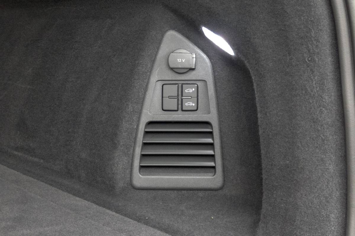 Volkswagen Touareg Volkswagen Touareg 3.0 TSi eHybrid 4MOTION R | Panoramadak | Luchtvering | 360°| HUD | Stoelverwarming & -ventilatie