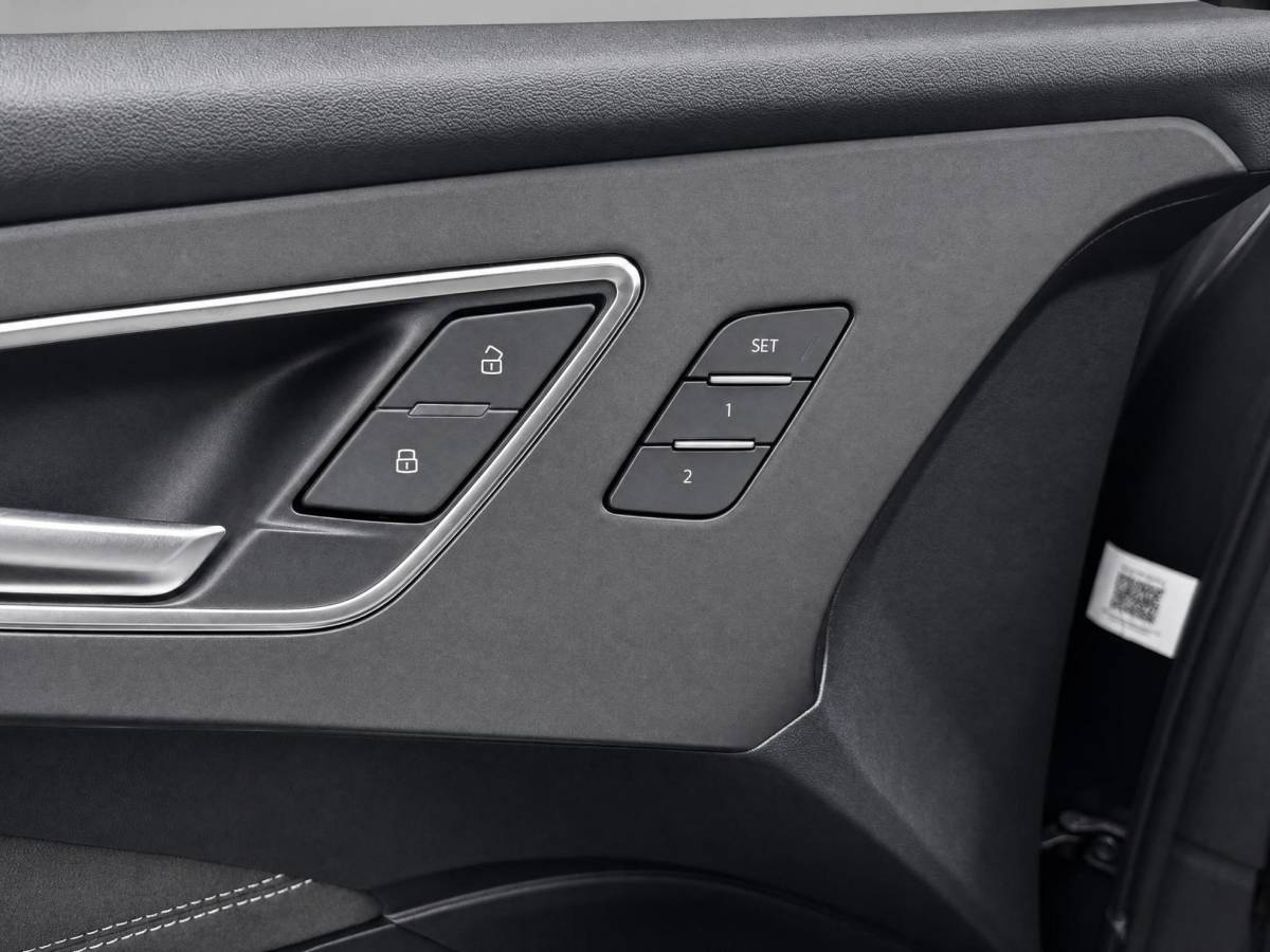 Audi Q4 Sportback e-tron Audi Q4 Sportback e-tron S edition quattro performance 82 kWh · Tech Pro · Panorama dak · SONOS Sound · Ambient lighting · Head-up Display