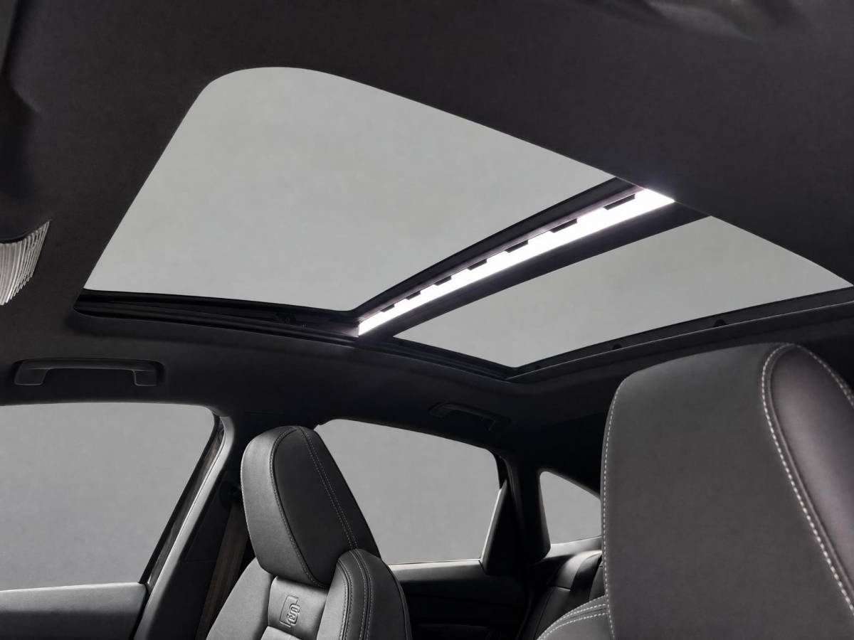 Audi Q4 Sportback e-tron Audi Q4 Sportback e-tron S edition quattro performance 82 kWh · Tech Pro · Panorama dak · SONOS Sound · Ambient lighting · Head-up Display